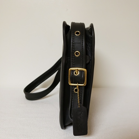 Coach Vintage Blk Crossbody - Picture 4 of 8